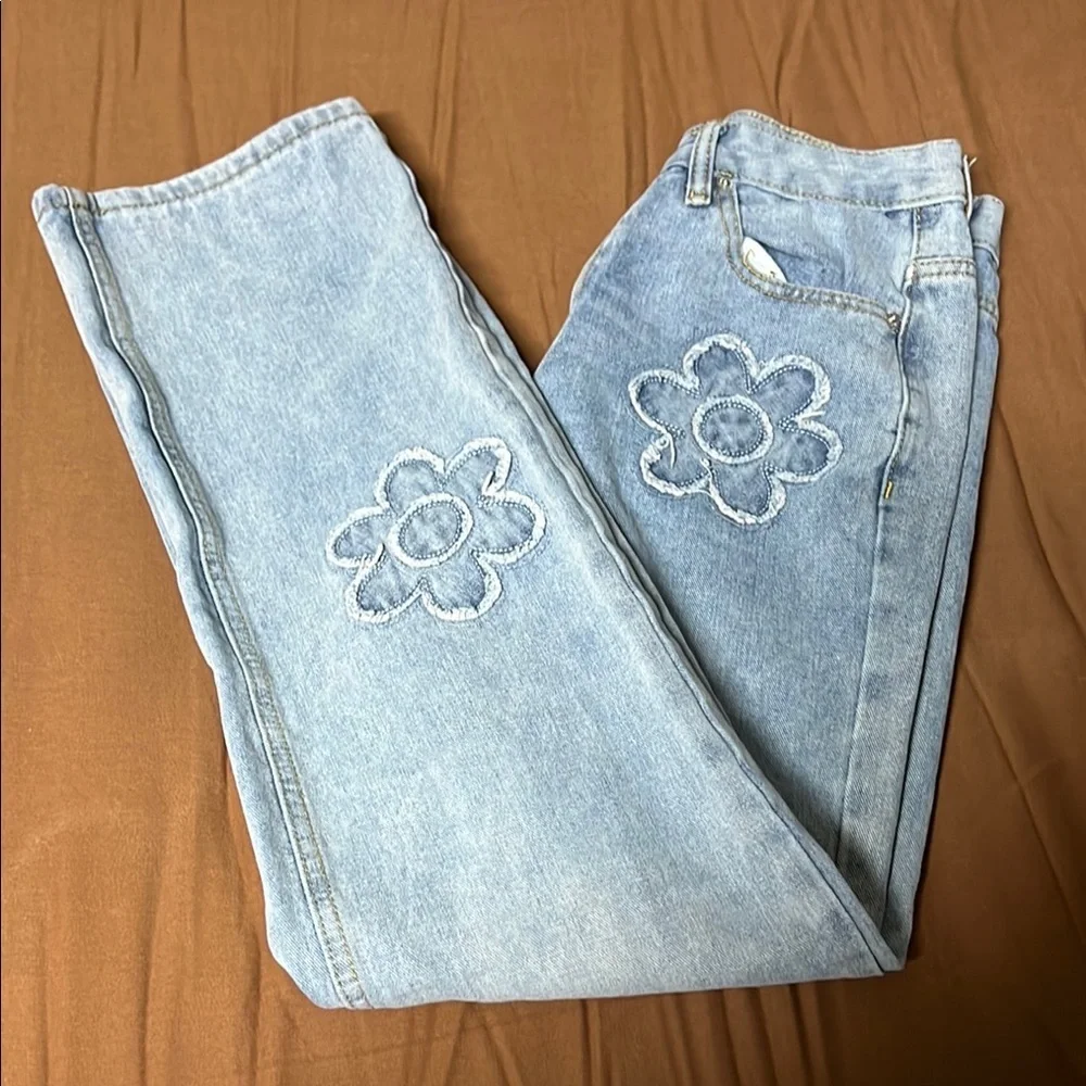 Angel Kiss women Blue Straight Leg Jeans with Floral Embroidery - Picture 5 of 8